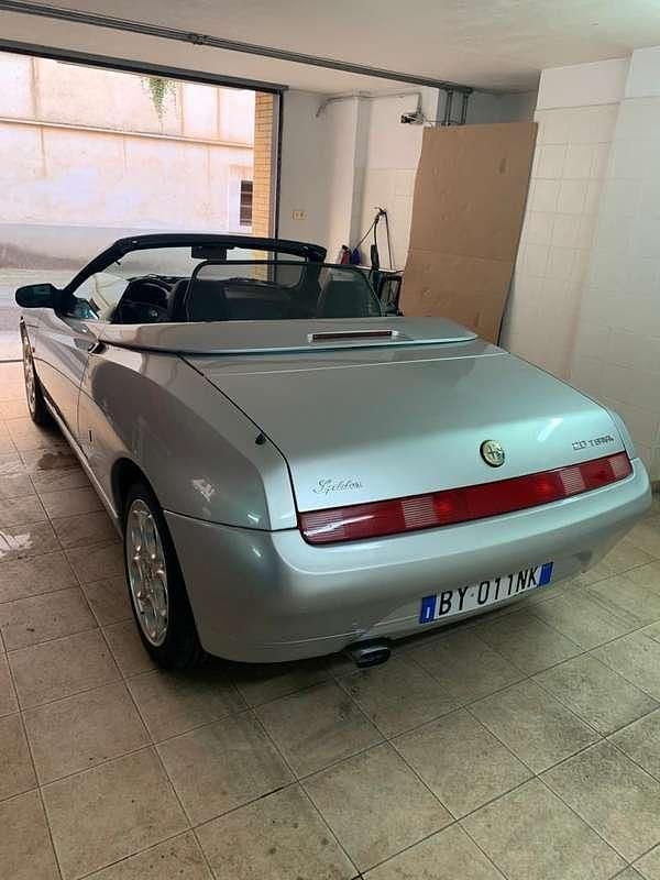 Usata Alfa Romeo Spider 150 CV (110 kW) 2001 Cabrio