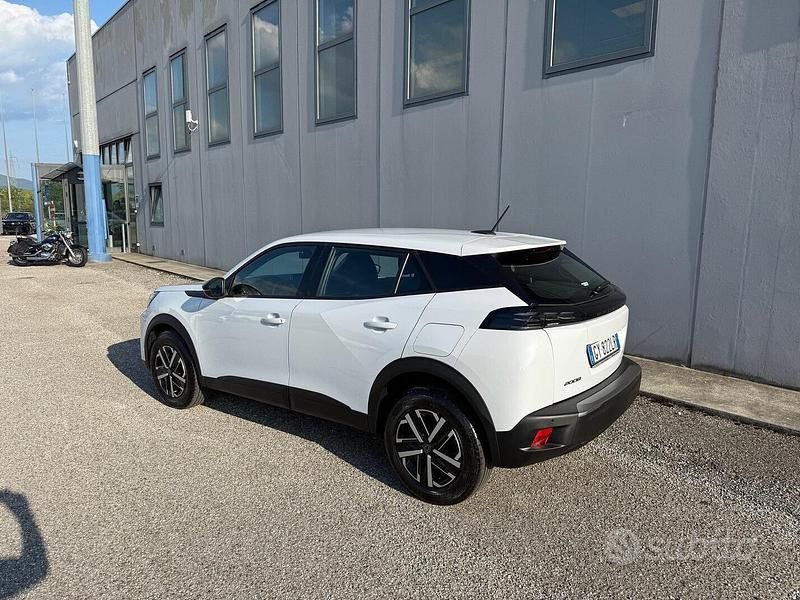 Usata Peugeot 2008 Style 100 CV (73 kW) 2025 Bianco SUV