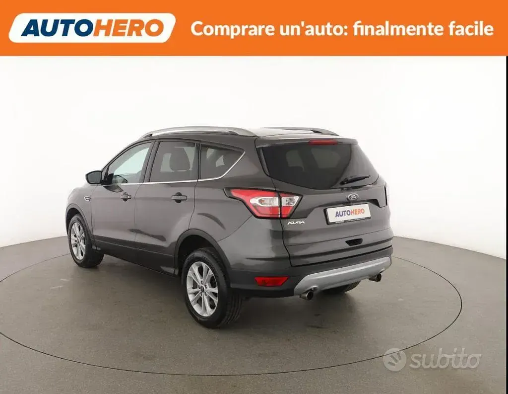 Usata Ford Kuga 120 CV (88 kW) 2018 Grigio SUV