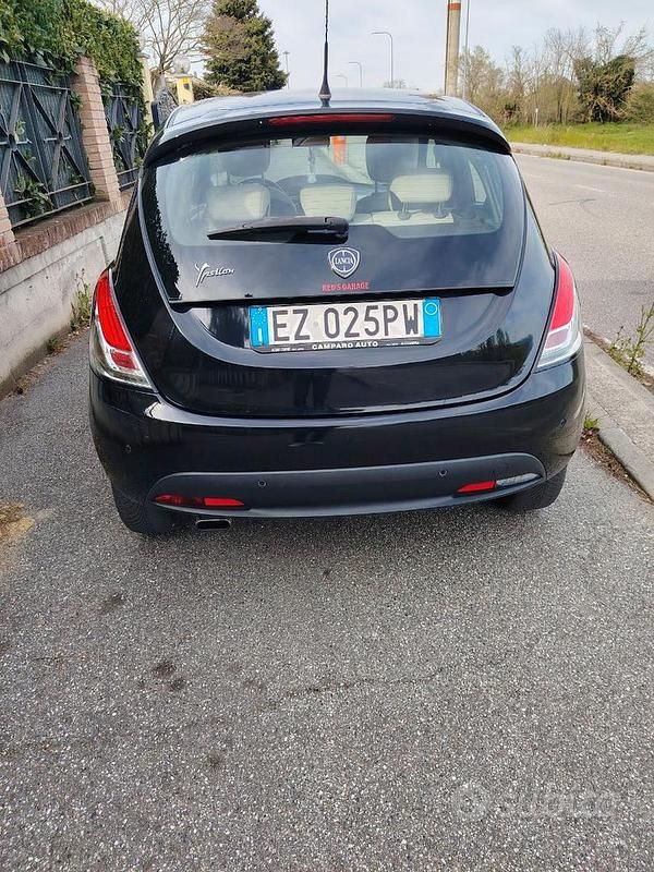 Usata Lancia Ypsilon 2015 Nero Utilitaria