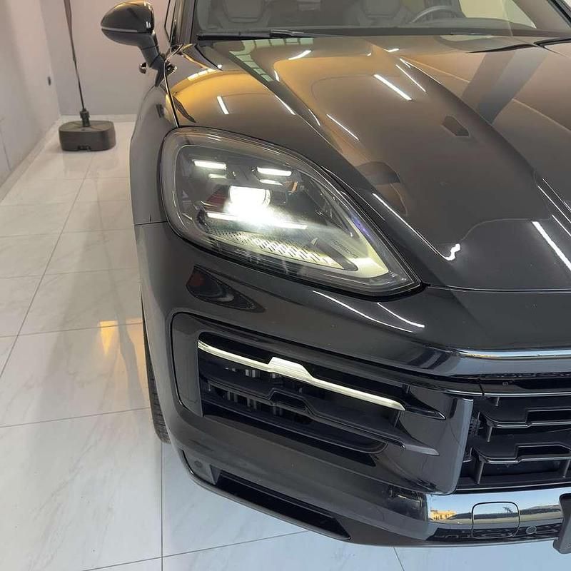 Usata Porsche Cayenne Coupe Black Edition 470 CV (345 kW) 2024 Nero cromite Coupé