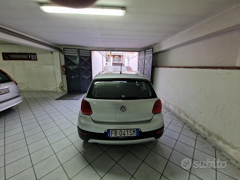 Occasion VW Polo Cross 90 ch (66 kW) 2015 Gris Citadine
