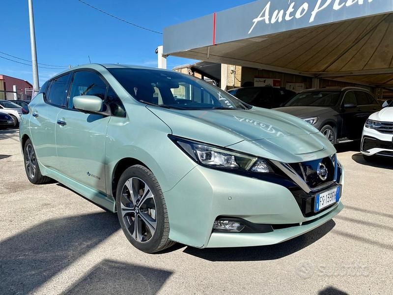 Usata Nissan Leaf Tekna 110 kW (150 CV) 2018 Verde Utilitaria