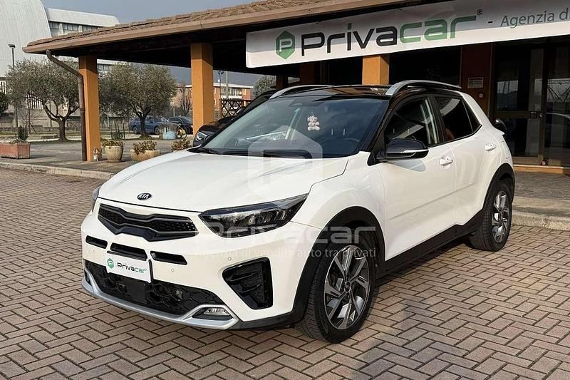 Usata Kia Stonic GT-Line 99 CV (72 kW) 2021 Bianco SUV