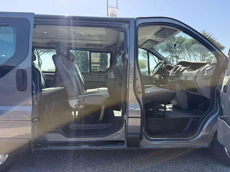 Usata Renault Trafic 114 CV (83 kW) 2011 Grigio Monovolume