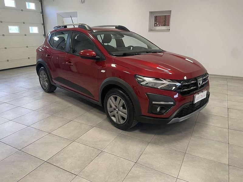 Usata Dacia Sandero Comfort 101 CV (74 kW) 2021 Rosso Berlina