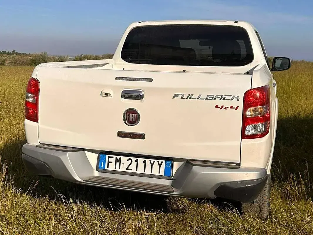 Usado Fiat Fullback 181 HP (133 kW) 2017 Branco Pickup