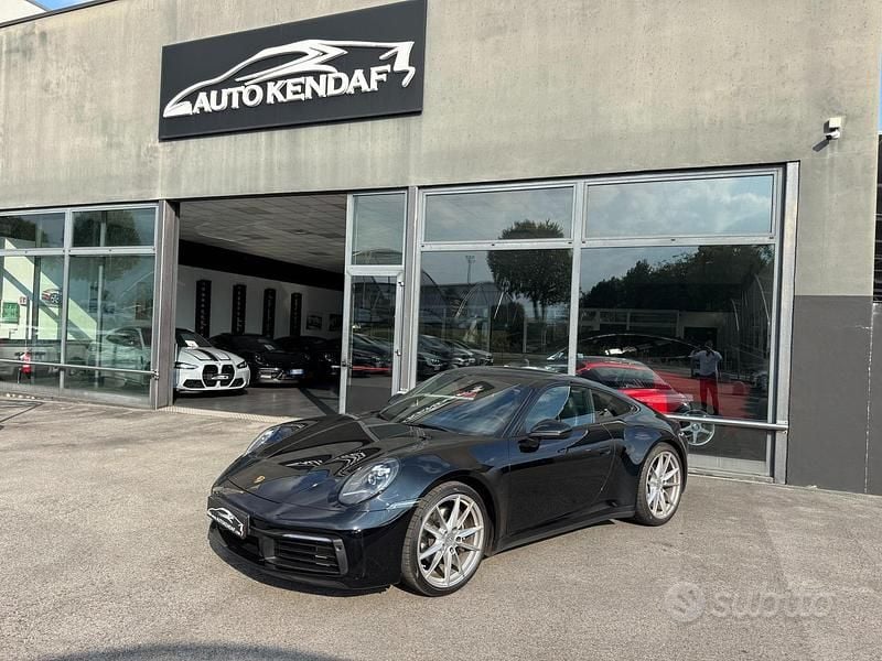 Usata Porsche 911 Carrera 385 CV (283 kW) 2022 Viola Coupé