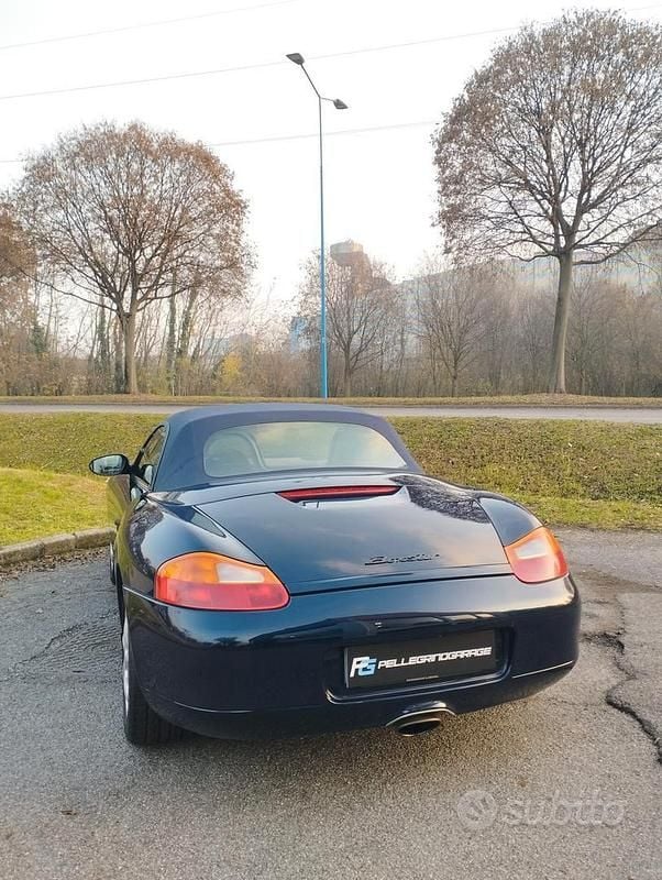 Usata Porsche Boxster 204 CV (150 kW) 1999 Blu Cabrio