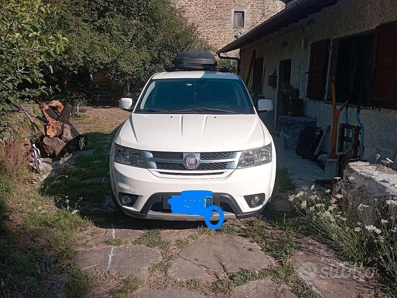 Usata 2012 Fiat Freemont SUV | 8500 € (Cara) - Immagine 1/3
