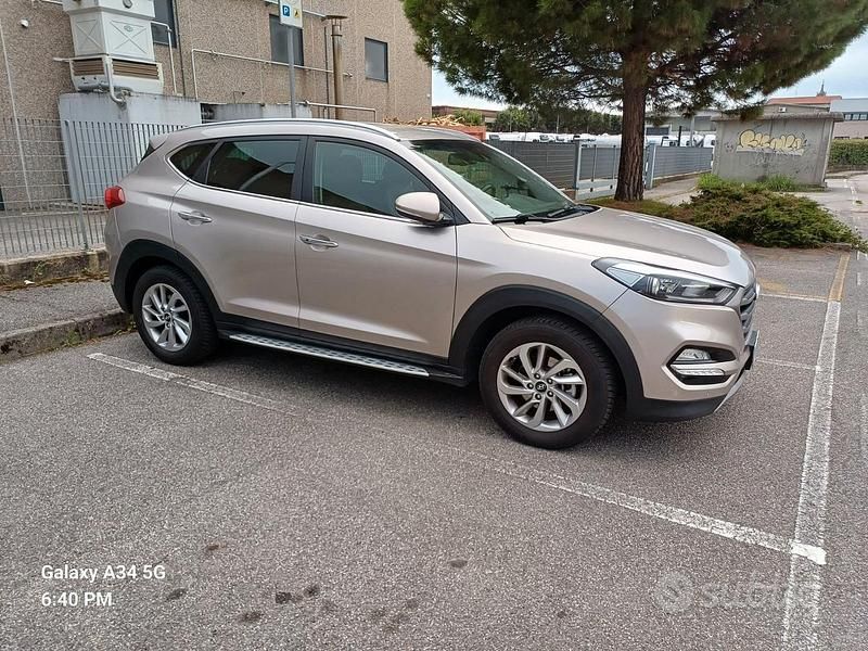Usata Hyundai Tucson 2016 Grigio SUV