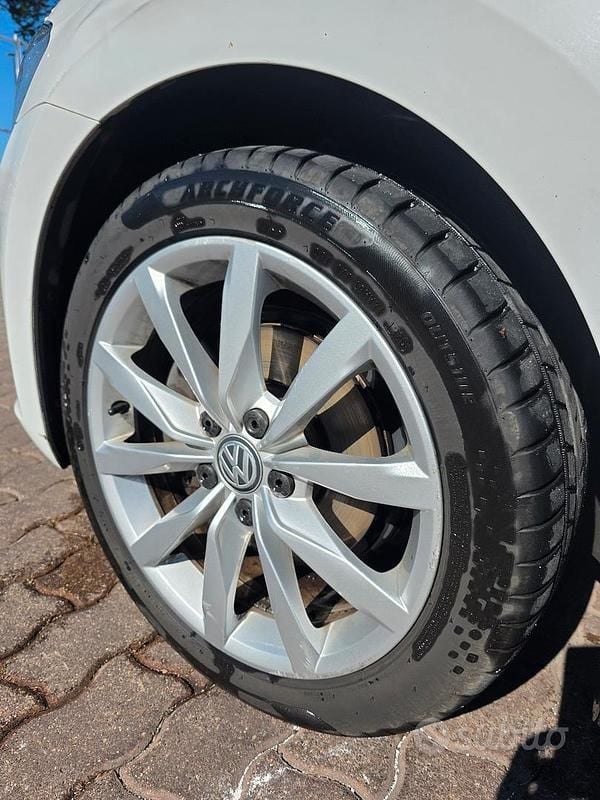 Używany VW Golf Sportsvan 125 KM (91 kW) 2016 Biały Minivan