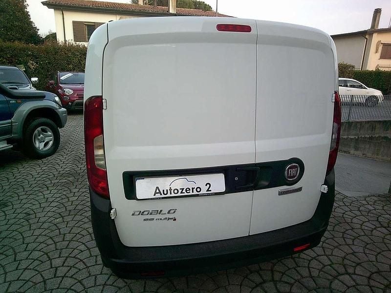 Usata Fiat Doblò Active 95 CV (69 kW) 2017 Bianco Monovolume