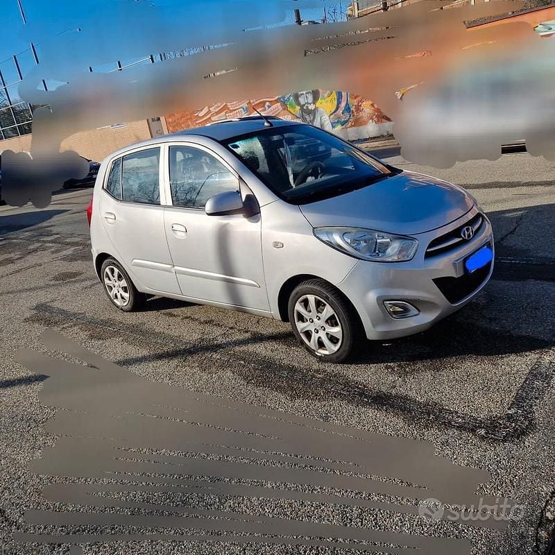 Usata Hyundai i10 67 CV (49 kW) 2014 Grigio Utilitaria