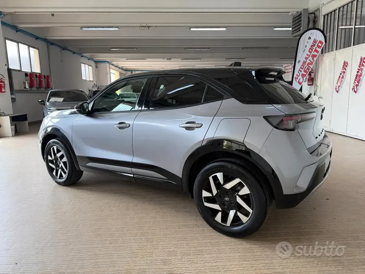 Usata Opel Mokka 131 CV (96 kW) 2025 Grigio SUV