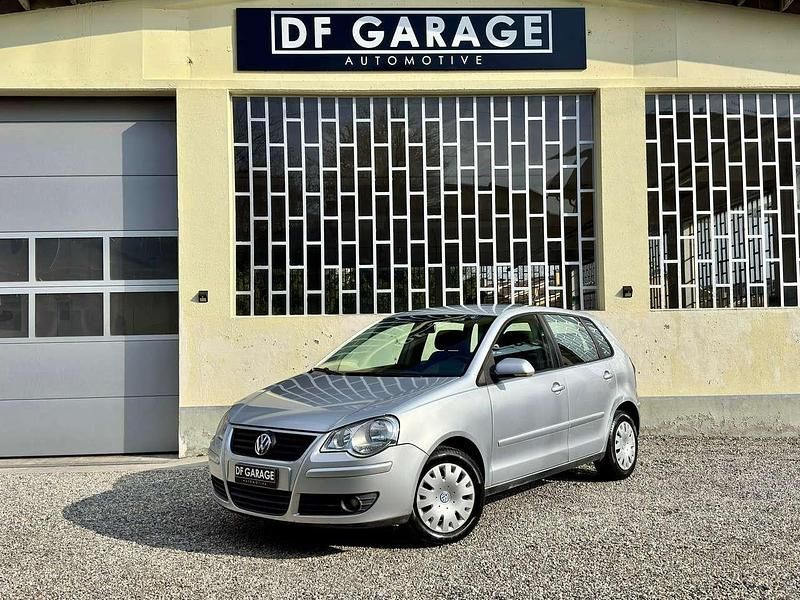 Usata VW Polo Trendline 64 CV (47 kW) 2007 Argento Utilitaria