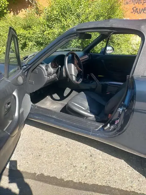 Usata Mazda MX5 140 CV (102 kW) 1998 Cabrio