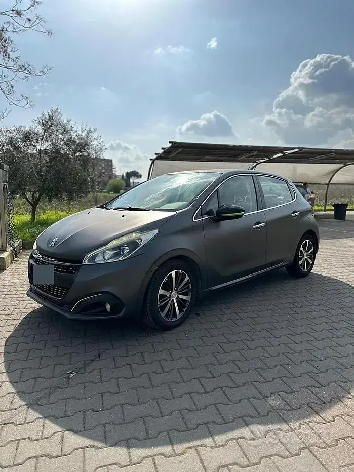 Usata Peugeot 208 2016 Grigio Utilitaria