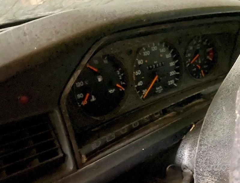Usata Mercedes 190 105 CV (77 kW) 1992 Grigio Berlina