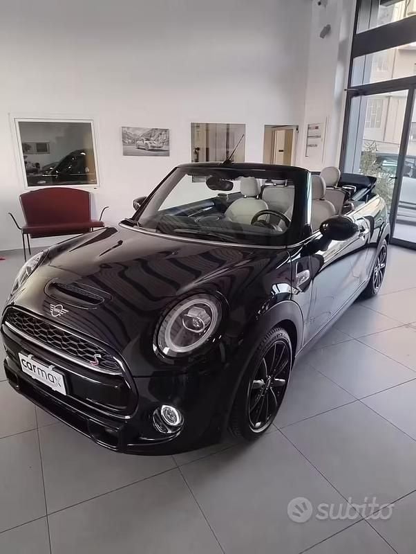Usata Mini Cooper S Cabriolet 192 CV (141 kW) 2019 Blu Cabrio