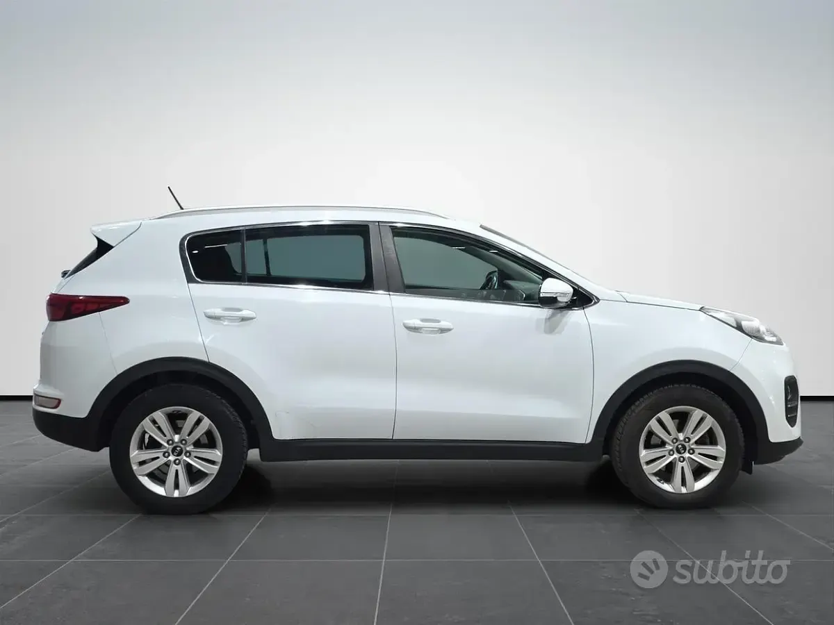 Usata Kia Sportage 116 CV (85 kW) 2017 Alpine white SUV