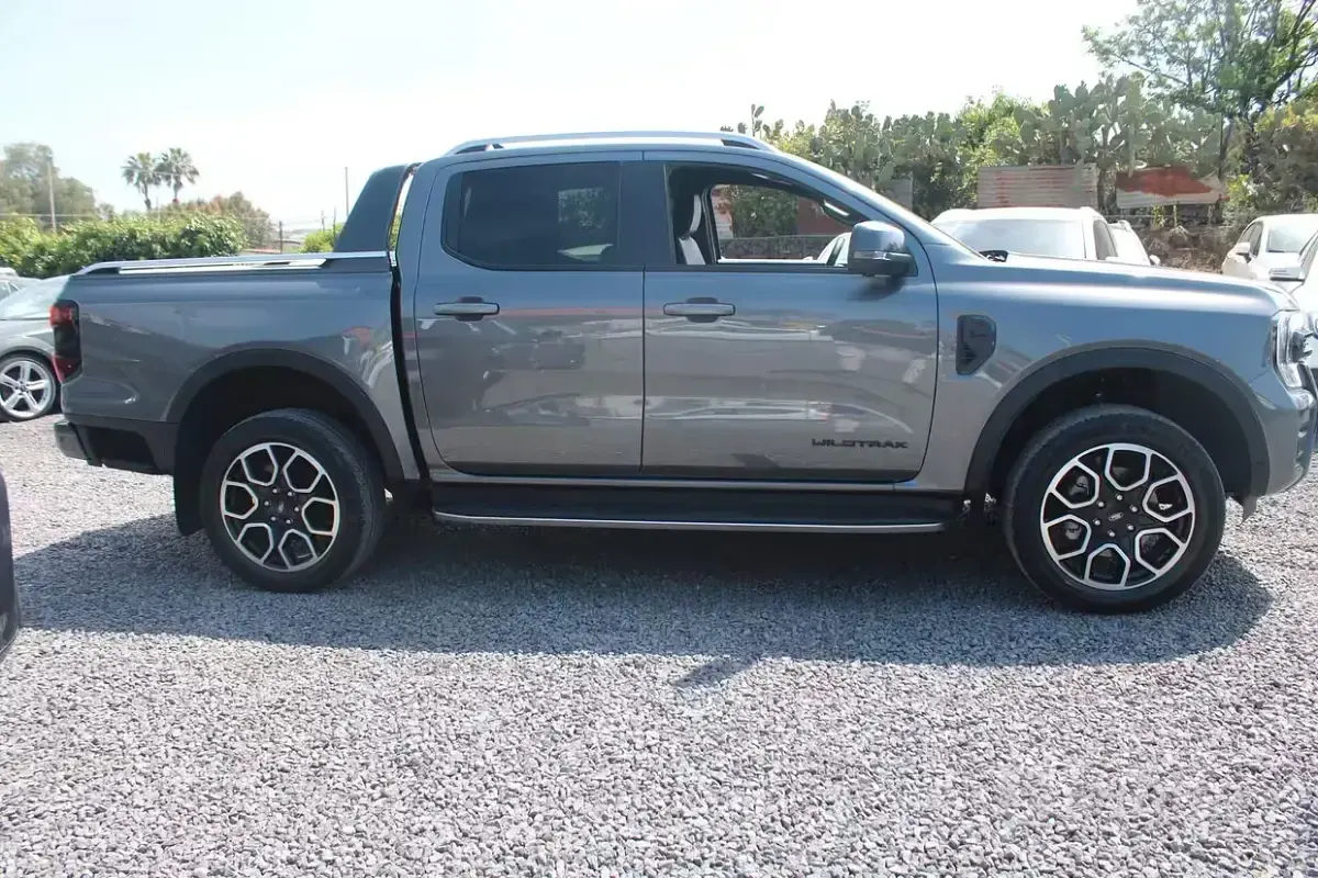 Usata Ford Ranger Wildtrack 205 CV (150 kW) 2024 Grigio Pick-up