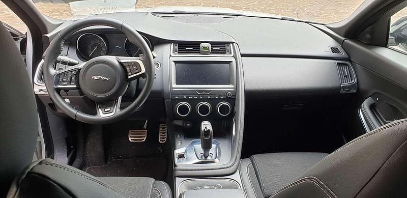 Usata Jaguar E-Pace 150 CV (110 kW) 2019 Bianco SUV