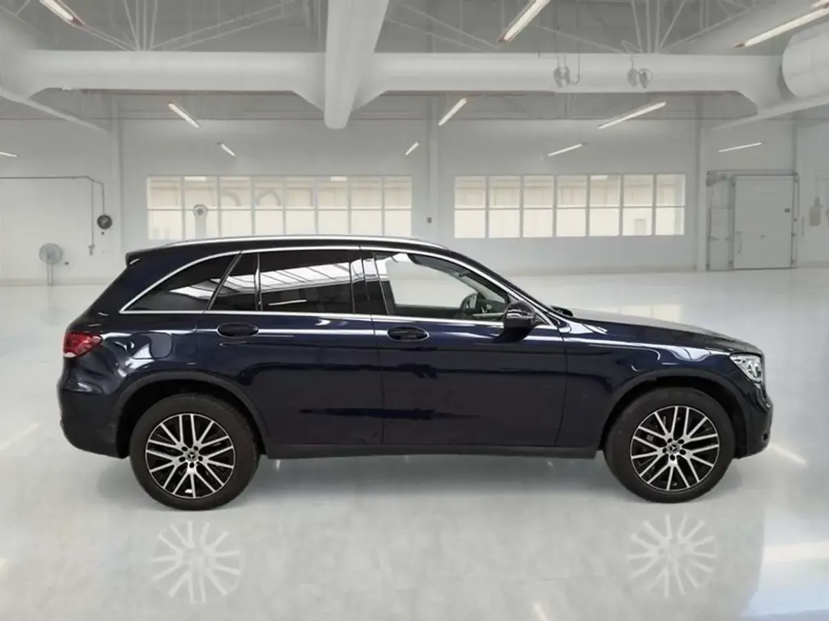 Usata Mercedes GLC300 211 CV (155 kW) 2022 Blu SUV