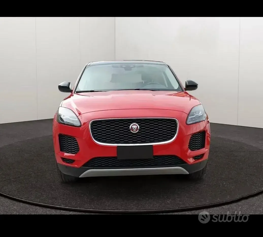 Usata Jaguar E-Pace R-Dynamic 150 CV (110 kW) 2018 Rosso SUV