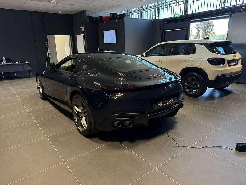 Usata Ferrari Roma 620 CV (456 kW) 2021 Blu pozzi Coupé