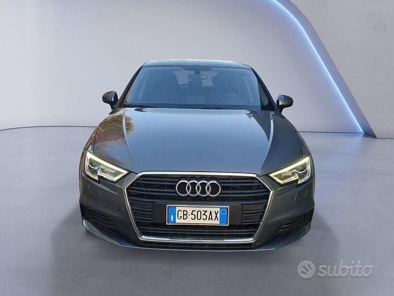 Usata Audi A3 Business 150 CV (110 kW) 2020 Grigio Berlina