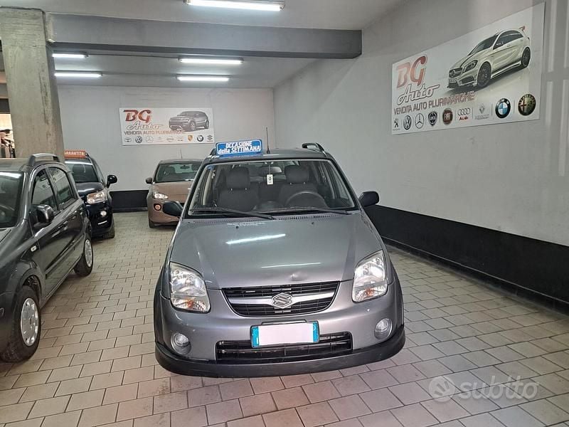 Usata Suzuki Ignis 94 CV (69 kW) 2005 Grigio Monovolume