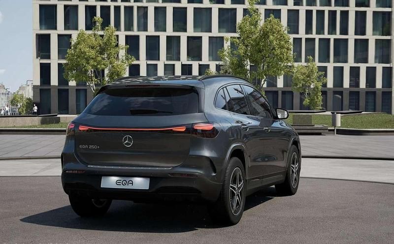 Nuova Mercedes EQA250+ Advanced 139 kW (190 CV) 2026 Grigio SUV