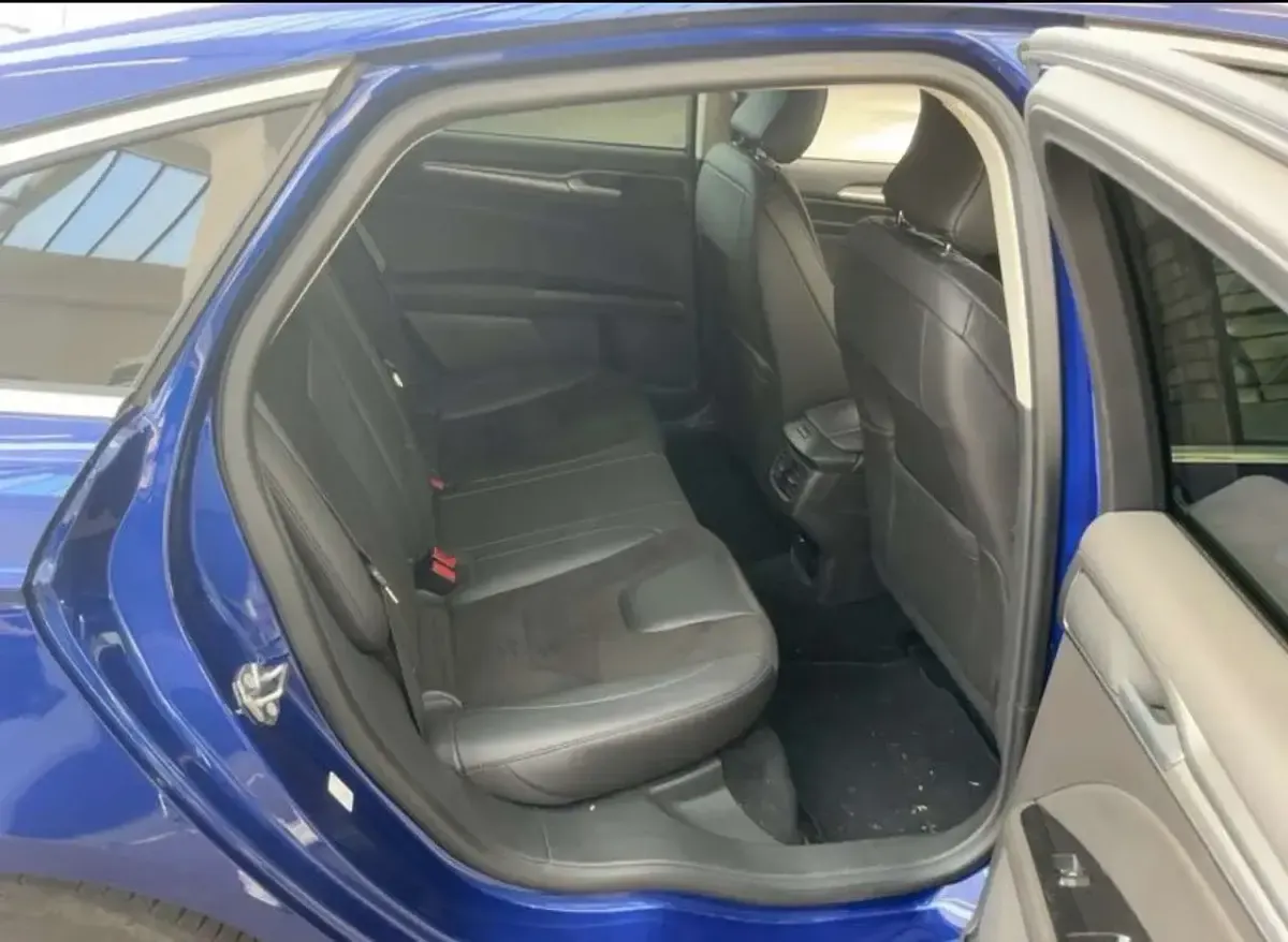 Usata Ford Mondeo Titanium 203 CV (149 kW) 2016 Blu/azzurro Berlina