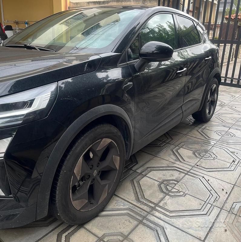 Usata Renault Captur 101 CV (74 kW) 2024 SUV