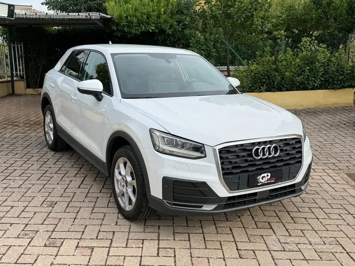 Usata Audi Q2 Business 116 CV (85 kW) 2017 Bianco SUV
