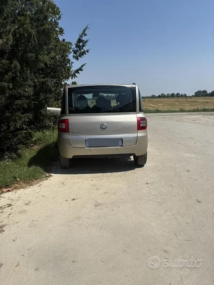 Usata Fiat Multipla 103 CV (75 kW) 2007 Giallo Monovolume