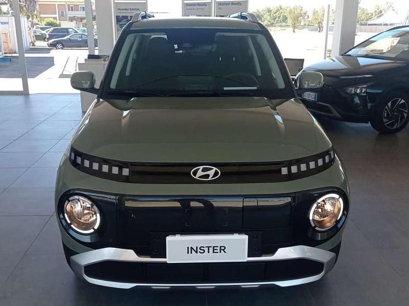 Nuova Hyundai Inster 49 kW (67 CV) 2025 Tomboy khaki Utilitaria