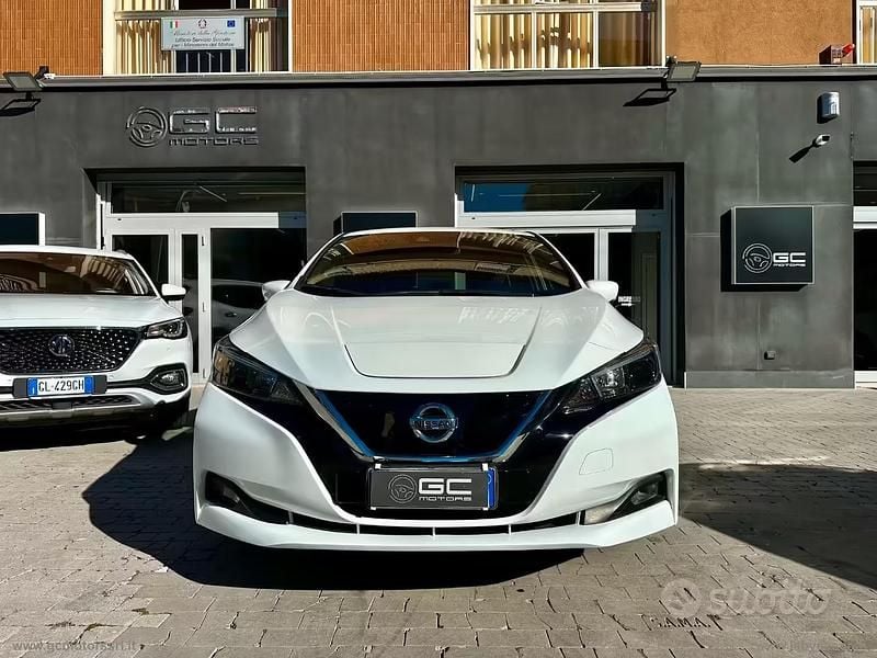 Usata Nissan Leaf Acenta 80 kW (109 CV) 2021 Bianco Utilitaria