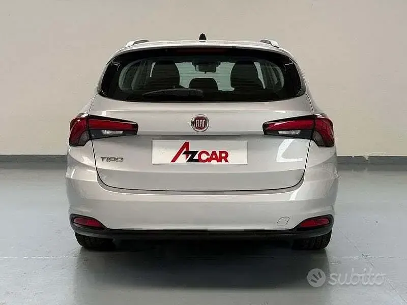 Usata Fiat Tipo City Life 101 CV (74 kW) 2023 Grigio argento Station wagon