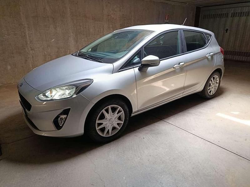 Argento Usata 2020 Ford Fiesta Business Edition Due volumi | 12.500 € (Buon prezzo) - Immagine 1/4