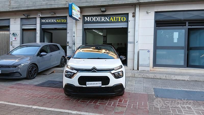 Usata Citroën C3 Shine 101 CV (74 kW) 2021 Bianco Utilitaria