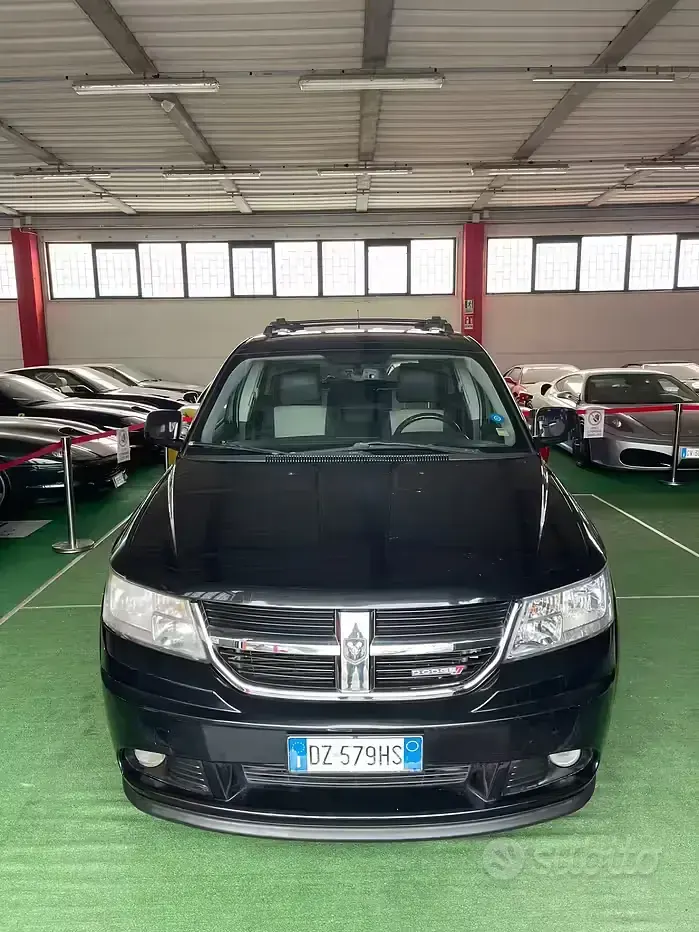 Usata Dodge Journey 140 CV (102 kW) 2010 Nero SUV