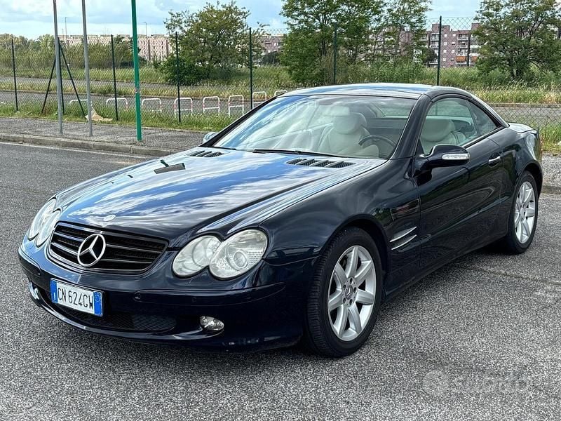 Usata Mercedes SL350 245 CV (180 kW) 2004 Blu Cabrio