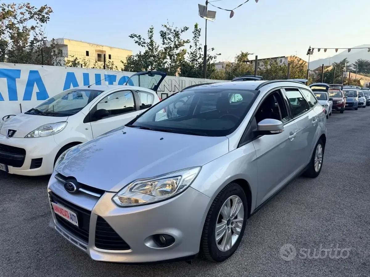 Usata Ford Focus Titanium 95 CV (69 kW) 2012 Grigio Station wagon