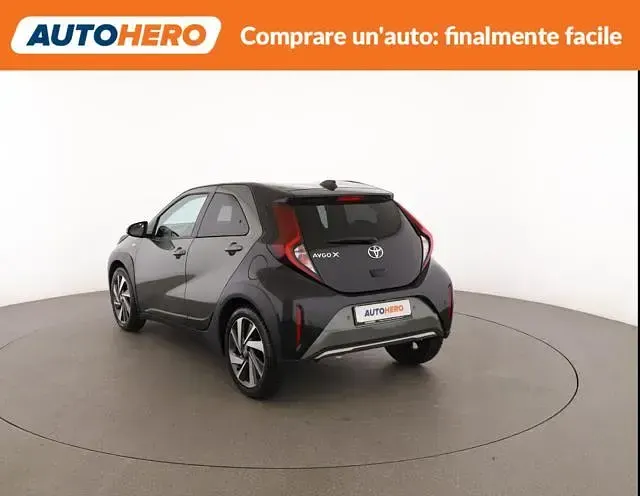 Usata Toyota Aygo X Lounge 72 CV (52 kW) 2022 Verde SUV