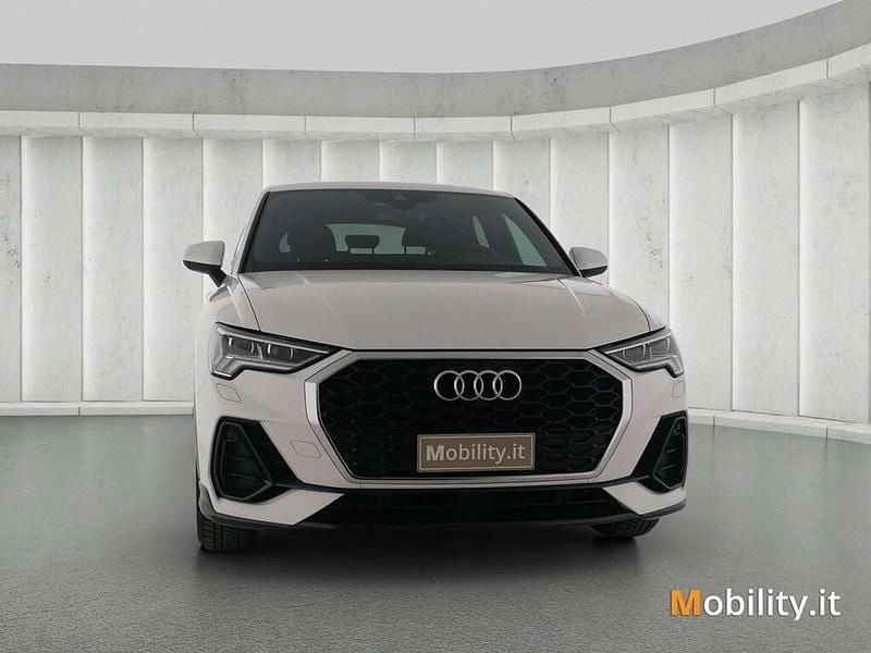 Bianco Usata 2023 Audi Q3 Sportback Business Plus SUV | 34.900 € (Super prezzo) - Immagine 1/4