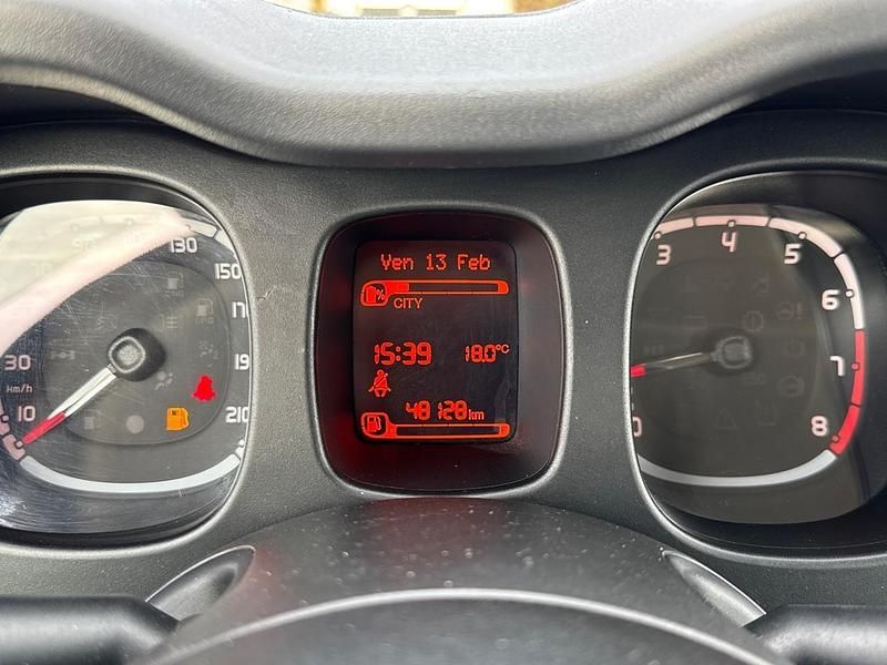 Usata Fiat Panda City Life 70 CV (51 kW) 2021 Rosso Utilitaria