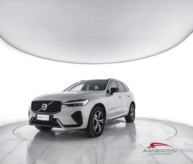 Begagnad Volvo XC60 R-Design 197 HK (144 kW) 2022 SUV