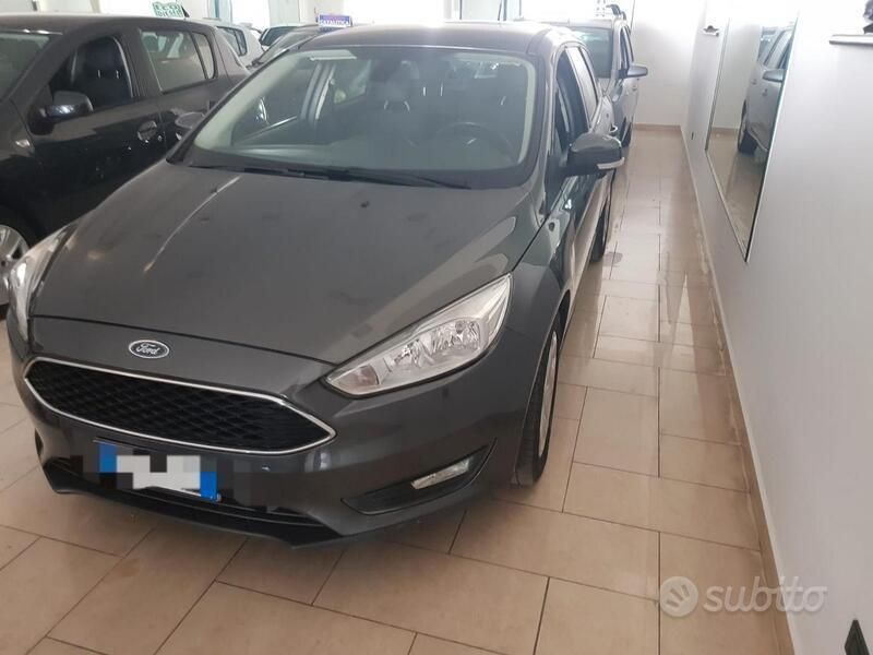 Grigio metallizzato Usata 2016 Ford Focus Titanium Station wagon | 7800 € (Molto cara) - Immagine 1/4